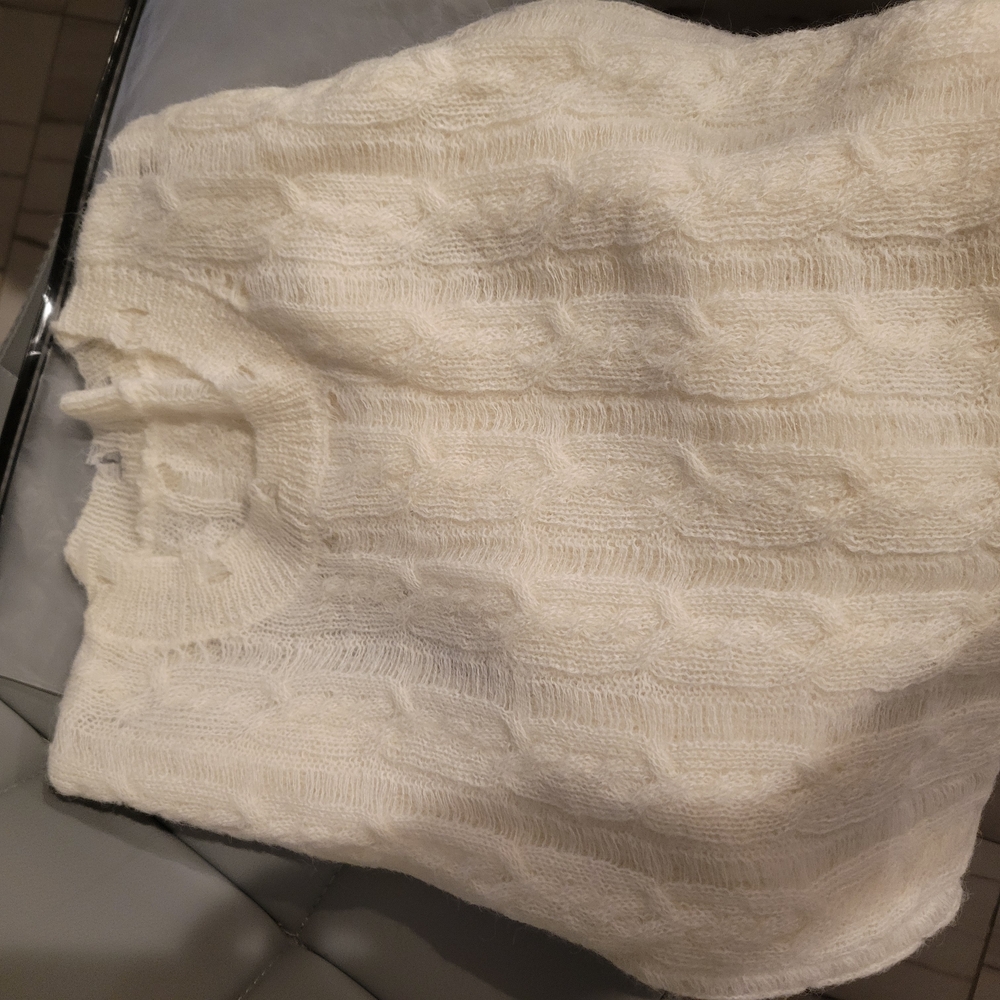 Commense White Cable Knit Sweater - Picture 7 of 7